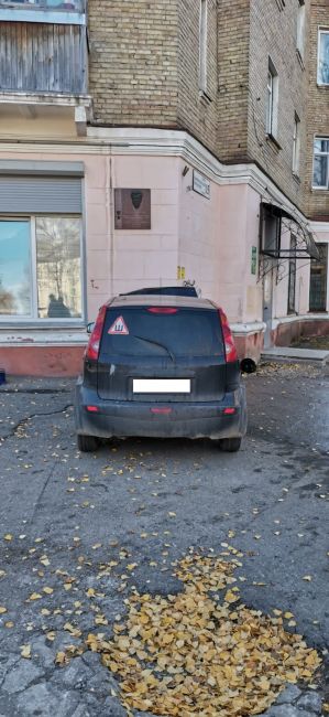 В Ухте водитель Nissan Note въехал в жилой дом
